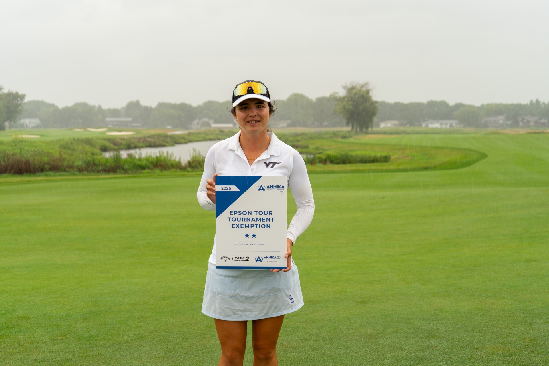 Katherine Lemke golfing, photo 3